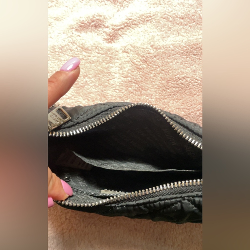 Steve Madden black small chain purse - Picture 3 of 3